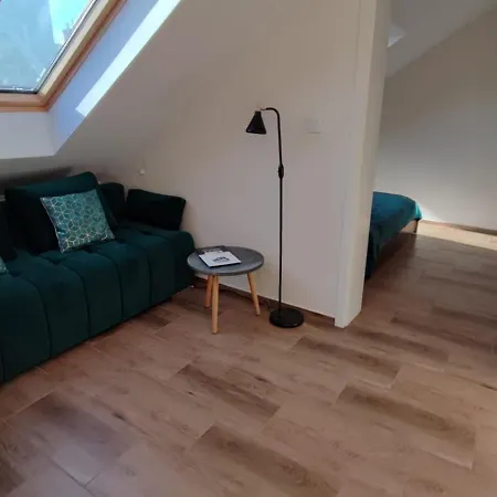 Heart Of With Terrace & Old Town View Apartment