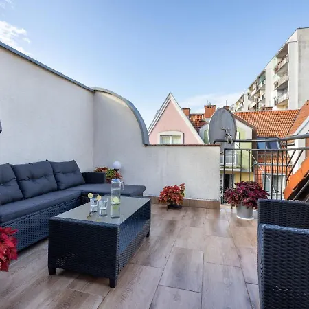 Apartment Heart Of With Terrace & Old Town View Kolobrzeg