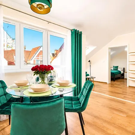 Heart Of With Terrace & Old Town View Daire